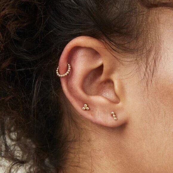 Dot Studs 3 Dot Stud Earrings Dainty Gold Minimalist Hypoallergenic Jewelry CUTE - Picture 3 of 13